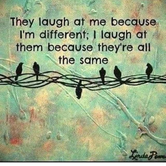 I'm in2 jewels,art,clothes, boho,hippie,accessories of any kind.Beautiful things - Picture 8 of 10